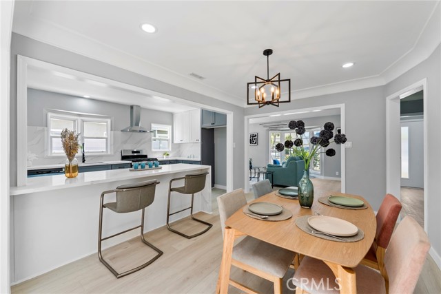 8460 Truxton Avenue, Los Angeles CA: https://media.crmls.org/medias/658f37bc-db1b-4c21-bd16-de569e08faa6.jpg
