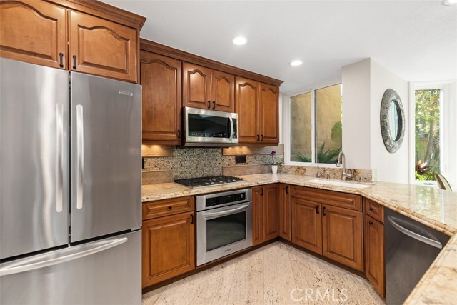 Detail Gallery Image 10 of 38 For 6 Stream, Laguna Niguel,  CA 92677 - 2 Beds | 2/1 Baths