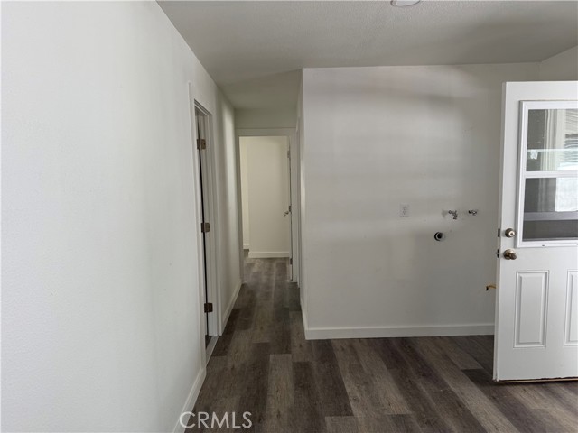 350 E San Jacinto Avenue, Perris CA: https://media.crmls.org/medias/658fa354-9223-4954-9d15-43266b034d8e.jpg