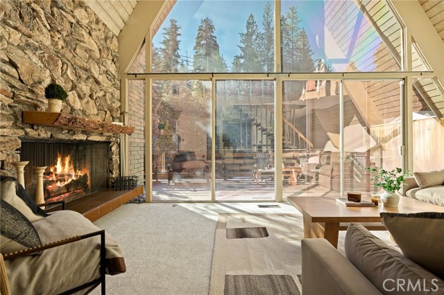 Detail Gallery Image 1 of 36 For 180 Grass Valley #37,  Lake Arrowhead,  CA 92352 - 2 Beds | 2 Baths