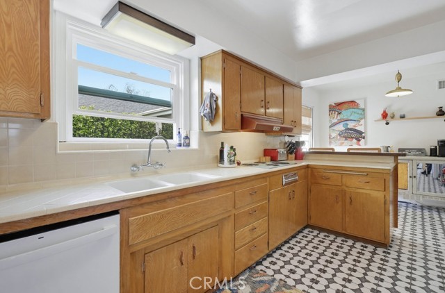 Detail Gallery Image 21 of 51 For 1010 W 21st St, Santa Ana,  CA 92706 - 3 Beds | 2 Baths