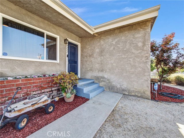 8257 Jadeite Avenue, Rancho Cucamonga CA: https://media.crmls.org/medias/65932ae2-c2ae-40d8-a2c6-886b3374a2e6.jpg