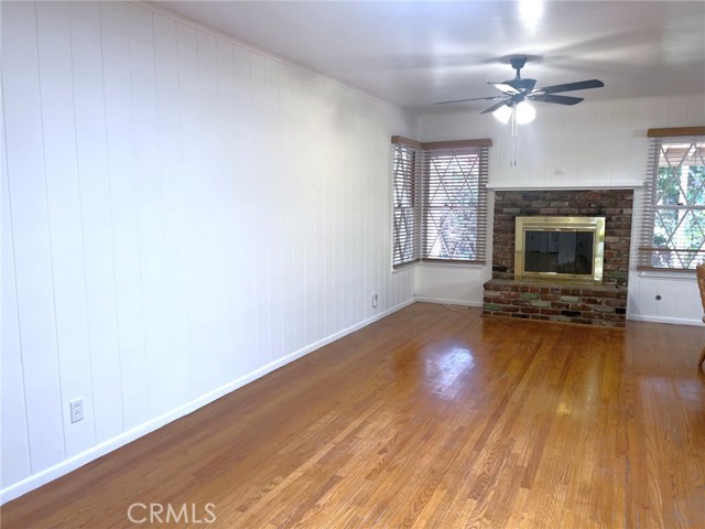 Detail Gallery Image 6 of 27 For 11437 Norlain Ave, Downey,  CA 90241 - 2 Beds | 2 Baths