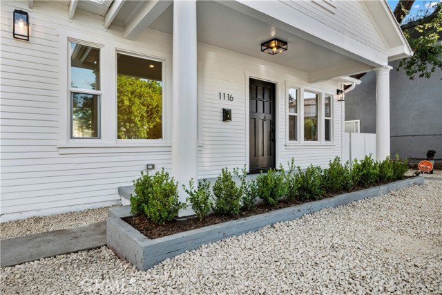 Detail Gallery Image 4 of 50 For 1116 E Doran St, Glendale,  CA 91206 - – Beds | – Baths