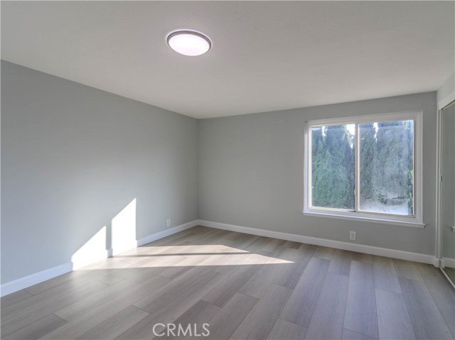 Detail Gallery Image 17 of 29 For 518 W Alpine, Santa Ana,  CA 92707 - 5 Beds | 3 Baths