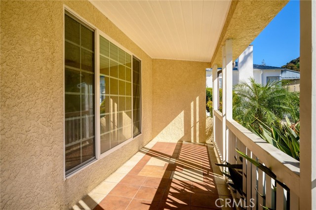 2225 East Glenoaks Boulevard photo 42
