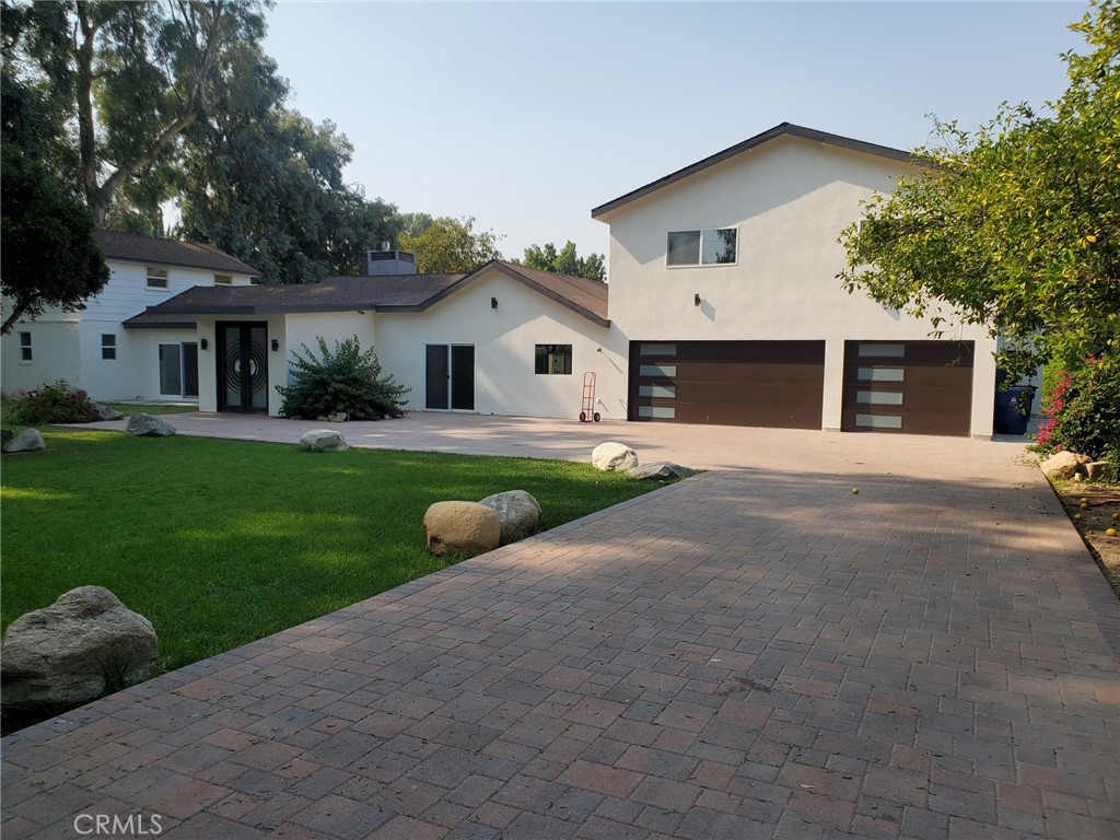 23041 Erwin Street
