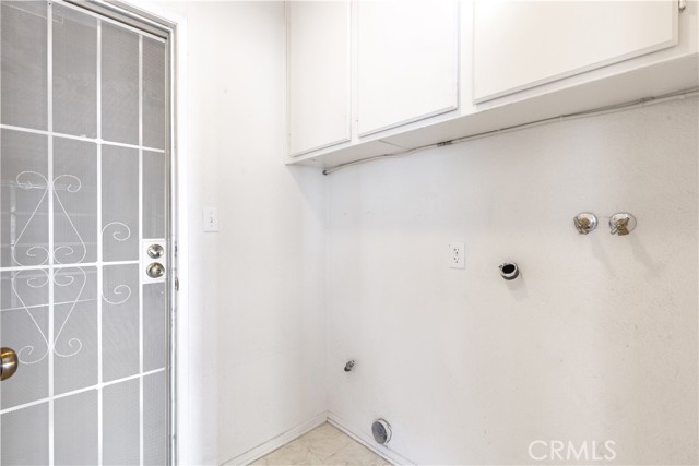 Detail Gallery Image 12 of 14 For 13230 Claremont Ave, Victorville,  CA 92392 - 3 Beds | 2 Baths