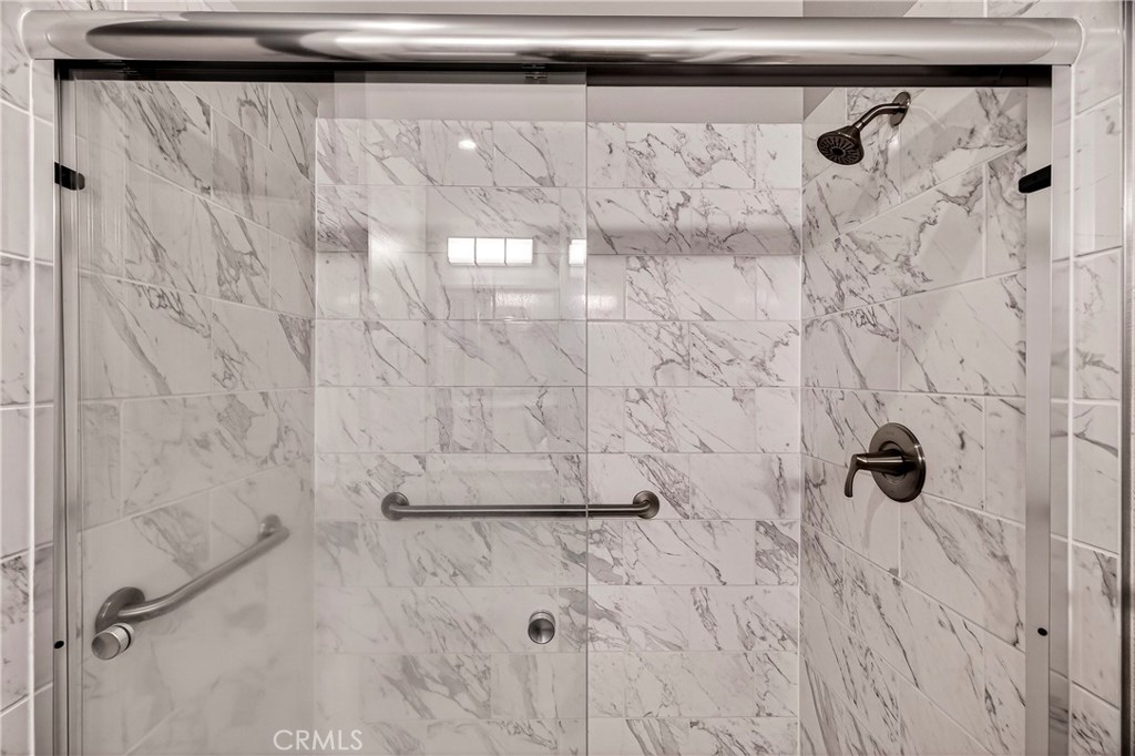 https://media.crmls.org/medias/65978afe-4c82-4212-ad92-26e57b0d6358.jpg?preset=X-Large