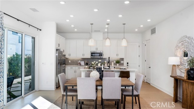 Detail Gallery Image 8 of 70 For 138 Yugen, Irvine,  CA 92618 - 4 Beds | 3/1 Baths