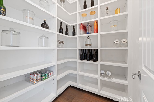 Detail Gallery Image 30 of 59 For 17528 Jayden Ln, Encino,  CA 91316 - 7 Beds | 10/1 Baths