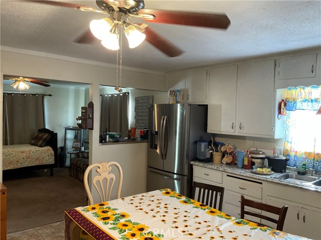 Detail Gallery Image 10 of 16 For 915 R St, Merced,  CA 95341 - 3 Beds | 1 Baths