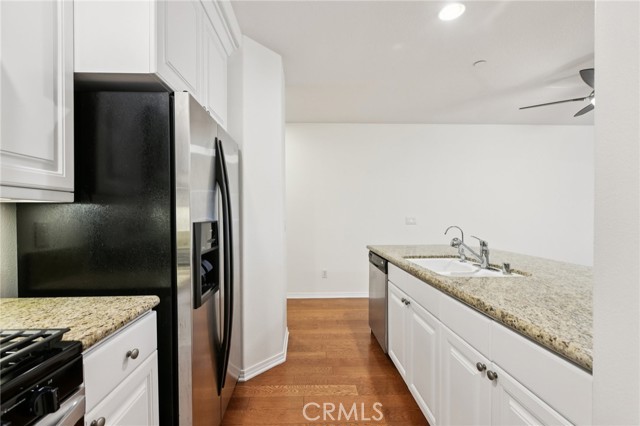 Detail Gallery Image 2 of 33 For 2750 Artesia Bld #206,  Redondo Beach,  CA 90278 - 2 Beds | 2 Baths