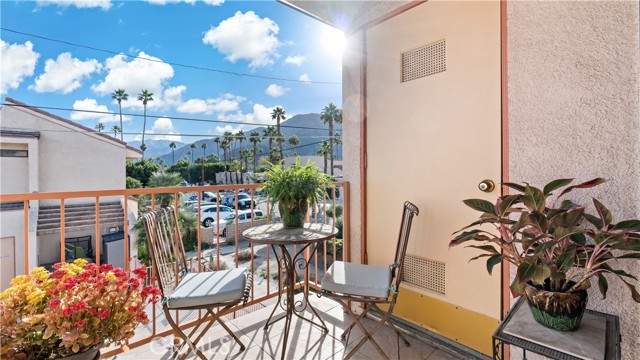 Detail Gallery Image 29 of 42 For 401 E Vista Chino #6,  Palm Springs,  CA 92262 - 2 Beds | 2/1 Baths