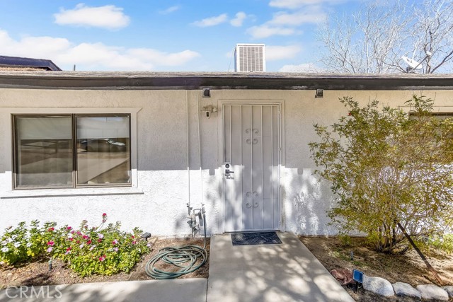 Detail Gallery Image 4 of 39 For 61680 Valley View Dr, Joshua Tree,  CA 92252 - 3 Beds | 2 Baths