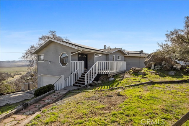 Detail Gallery Image 3 of 48 For 29300 Elkhorn Pl, Tehachapi,  CA 93561 - 4 Beds | 2/1 Baths