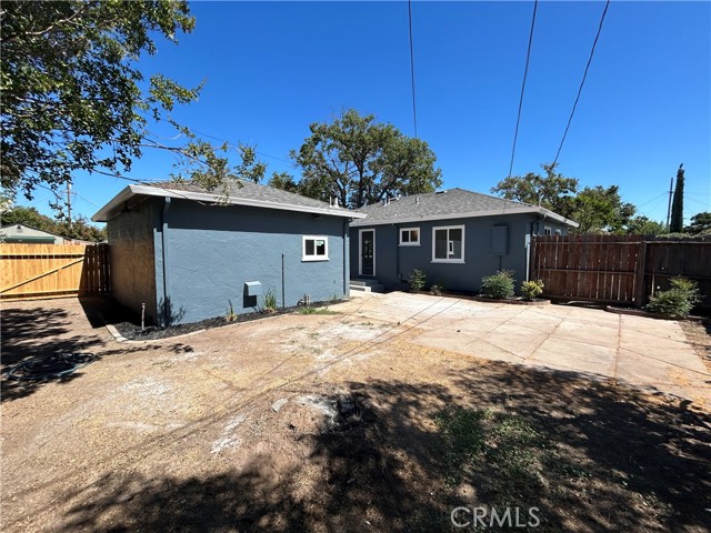 283 E Churchill Street, Stockton CA: https://media.crmls.org/medias/659b0890-e1bb-4348-83c0-ee0b58c6e088.jpg