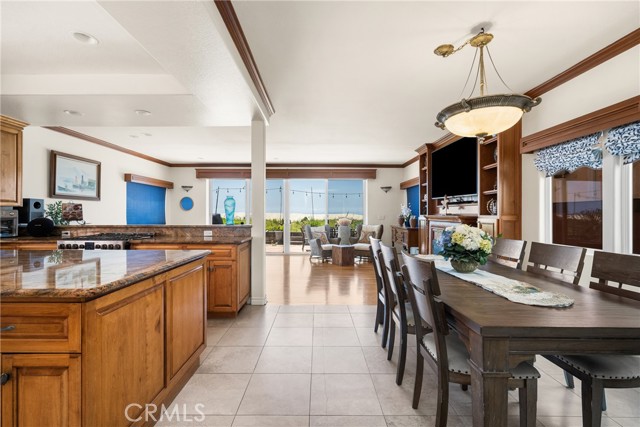 6915 E Seaside, Long Beach CA: https://media.crmls.org/medias/659c3971-d04f-4562-874b-4909f8ee9a53.jpg