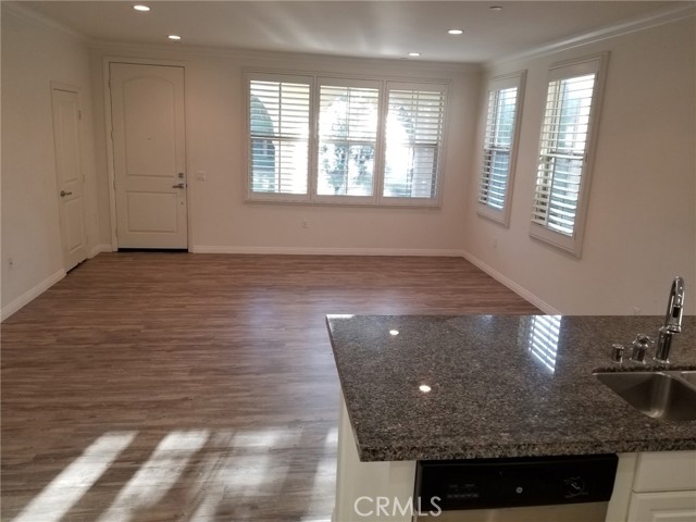 Detail Gallery Image 5 of 21 For 74 Rose Arch, Irvine,  CA 92620 - 2 Beds | 2 Baths