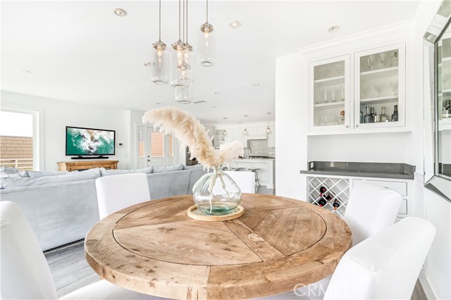 31032 Aliso Circle, Laguna Beach CA: https://media.crmls.org/medias/659d1e95-bca5-4557-a5d1-9fa6b793c93c.jpg