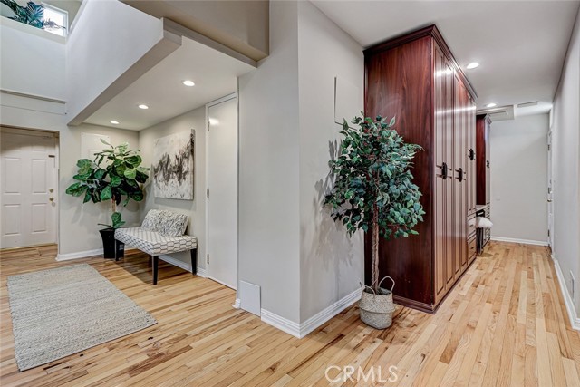 Detail Gallery Image 64 of 75 For 104 Saint Joseph Ave, Long Beach,  CA 90803 - 5 Beds | 3 Baths