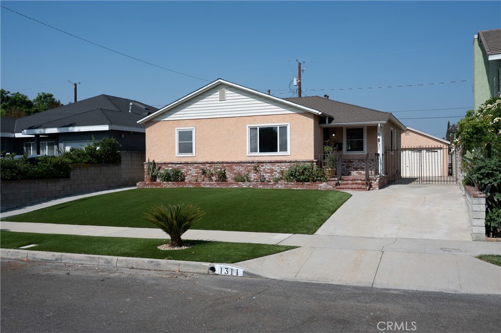 1311 N Griffith Park Drive