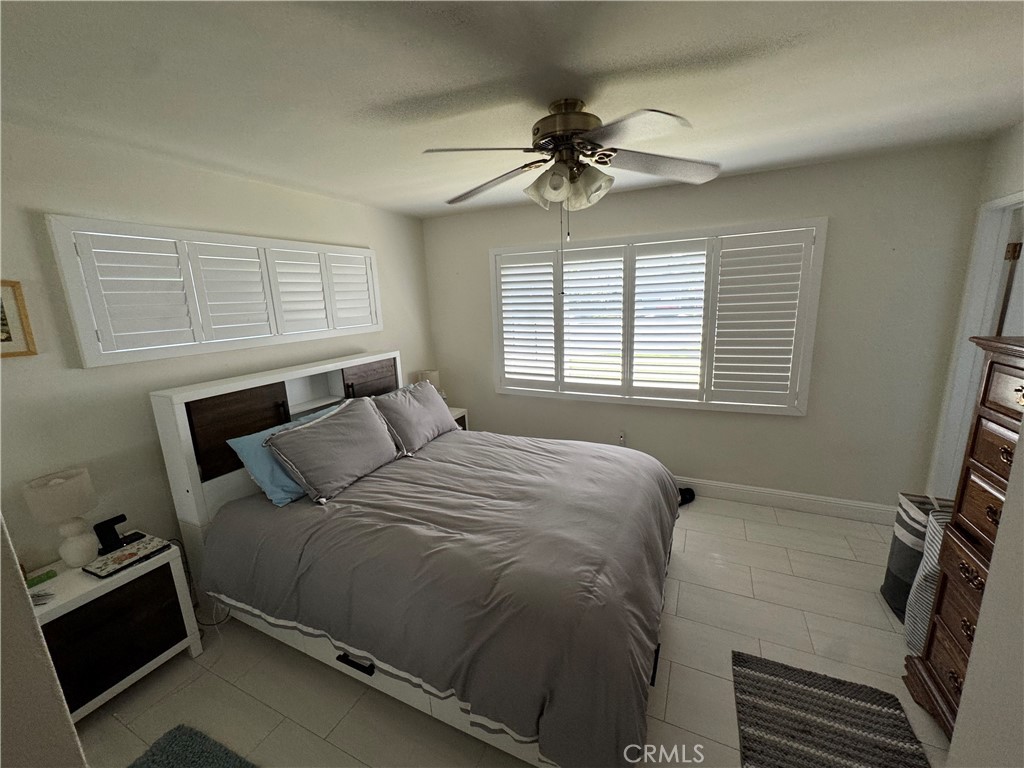 https://media.crmls.org/medias/659f3989-a96a-415b-a5d8-6b4ed57e2655.jpg?preset=X-Large