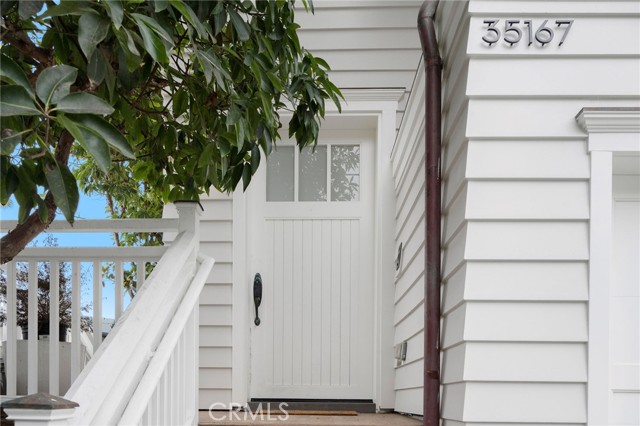 Detail Gallery Image 17 of 74 For 35167 Beach Road, Dana Point,  CA 92624 - 5 Beds | 4/1 Baths