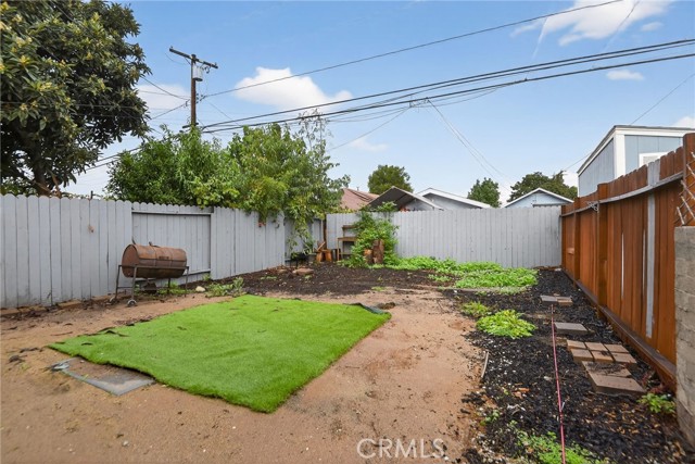 Detail Gallery Image 13 of 16 For 253 E Louise, Long Beach,  CA 90805 - 2 Beds | 2 Baths