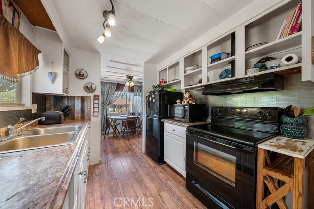 15000 Gray Pine Road, Lower Lake CA: https://media.crmls.org/medias/65a05be8-5ab7-4a37-9416-1ff344439c15.jpg