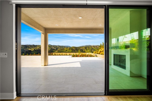 Detail Gallery Image 27 of 55 For 12043 Red Hawk Lane, Porter Ranch,  CA 91326 - 4 Beds | 4/1 Baths