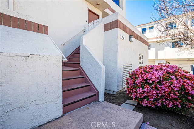 Detail Gallery Image 10 of 66 For 2971 Plaza Del Amo #201,  Torrance,  CA 90503 - 2 Beds | 2/1 Baths