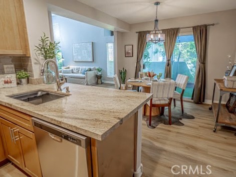 23957 Arroyo Park Drive, Valencia CA: https://media.crmls.org/medias/65a46cde-5ed3-4def-95ae-0a4409a02794.jpg