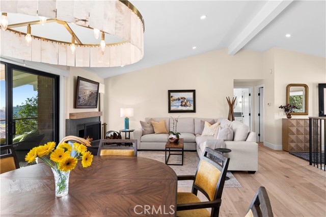 Detail Gallery Image 13 of 36 For 659 Vista Bonita, Newport Beach,  CA 92660 - 2 Beds | 2/1 Baths