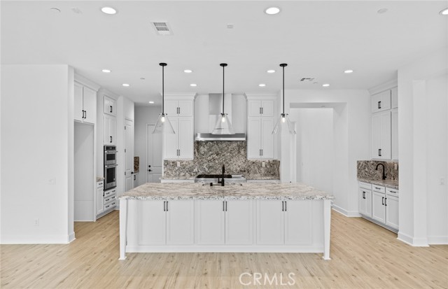 Detail Gallery Image 8 of 49 For 11763 Quailrun Ct, Chatsworth,  CA 91311 - 5 Beds | 5/1 Baths