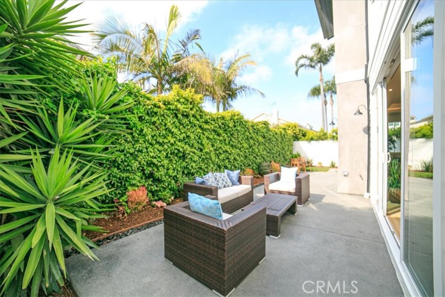 2216 Bataan Road, Redondo Beach, California 90278, 4 Bedrooms Bedrooms, ,3 BathroomsBathrooms,Residential,Sold,Bataan,PV22035810