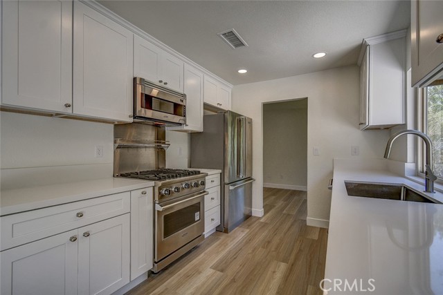 1302 Cadena, San Clemente CA: https://media.crmls.org/medias/65a59a38-7e56-4e4f-9255-b80f2ec2ee85.jpg