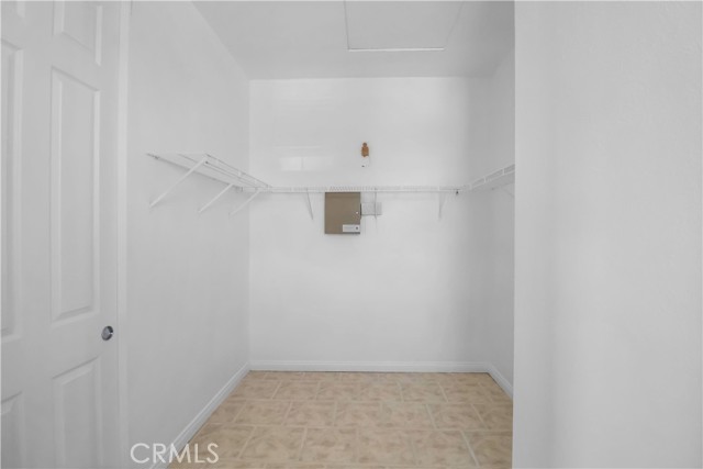 Detail Gallery Image 17 of 40 For 842 W Orange Heights Ln, Corona,  CA 92882 - 5 Beds | 2/1 Baths