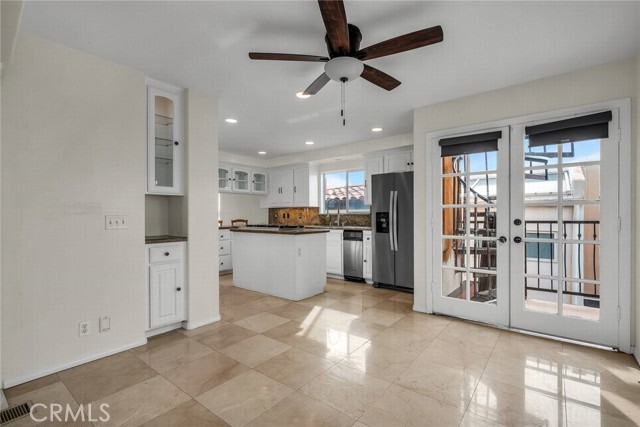 Detail Gallery Image 17 of 50 For 4113 Highland, Manhattan Beach,  CA 90266 - 4 Beds | 3/1 Baths