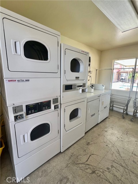 880 N Lake Street, Hemet CA: https://media.crmls.org/medias/65a7cebf-594e-4813-97b3-45d16b5bfadd.jpg