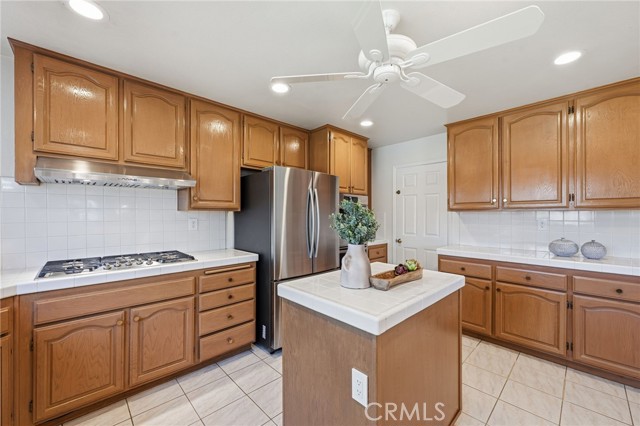 Detail Gallery Image 16 of 38 For 777 Covewood Street, Oak Park,  CA 91377 - 4 Beds | 3 Baths