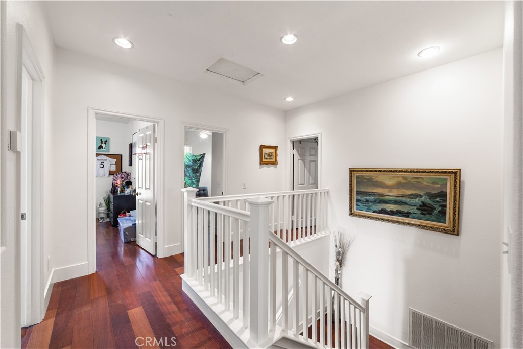 MLS #OC25181828 img 10