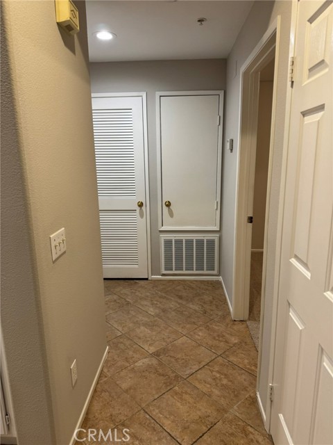 Image 4 of 14 For 26348 Arboretum Way 503