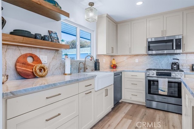 31 N 3rd Street, Cayucos CA: https://media.crmls.org/medias/65a9cc75-0f37-4bbf-b4d7-004a0501a207.jpg