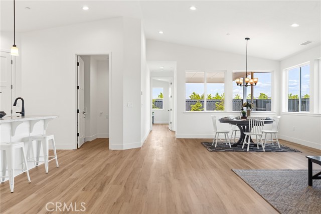 Detail Gallery Image 8 of 20 For 9 Harkness Court, Chico,  CA 95973 - 3 Beds | 2/1 Baths