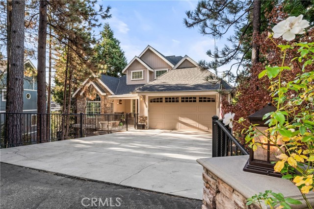 Detail Gallery Image 1 of 52 For 380 Pioneer Rd, Lake Arrowhead,  CA 92352 - 3 Beds | 3/1 Baths