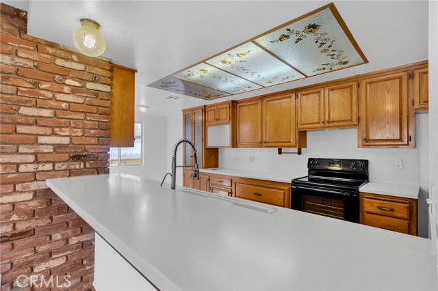 Detail Gallery Image 9 of 32 For 30712 Pyramid Point, Canyon Lake,  CA 92587 - 3 Beds | 2 Baths