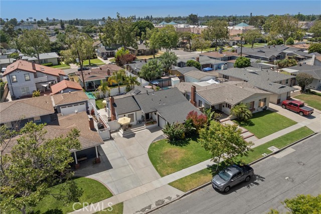 2851 Ladoga Avenue, Long Beach CA: https://media.crmls.org/medias/65aa56e4-d6a0-4585-90bf-332706507dd6.jpg