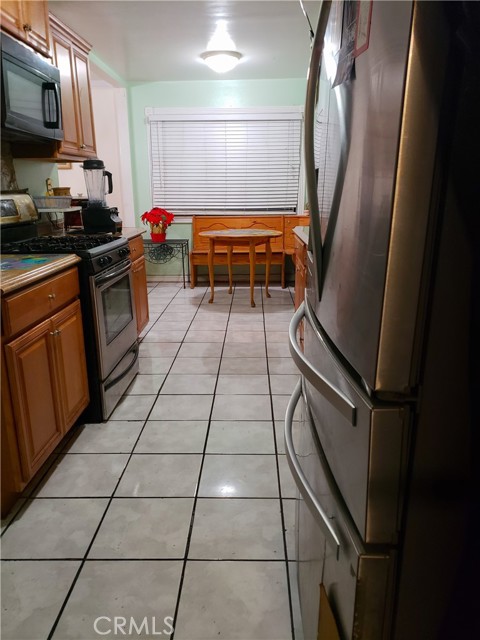 Detail Gallery Image 6 of 15 For 1500 W 107th, Los Angeles,  CA 90047 - 3 Beds | 2/1 Baths