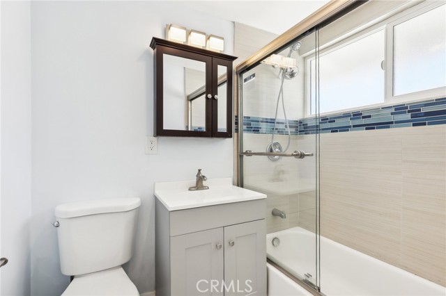 Detail Gallery Image 25 of 34 For 1048 N Loara St, Anaheim,  CA 92801 - 4 Beds | 2 Baths